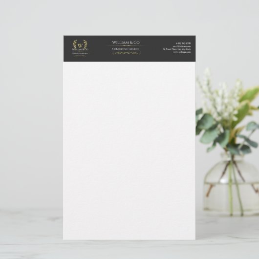 Classic Laurel Wreath Black Gold Monogram Briefpapier (Stehend Vorderseite)