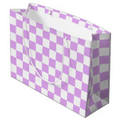Classic light lavender checkerboard  große geschenktüte (Rückseite Schrägansicht)