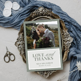 Classic Luxe | Elegantes Sage Green Wedding Foto Dankeskarte