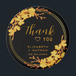 Classic Luxury Black & Gold Wedding Vielen Dank Magnet<br><div class="desc">Die Classic Luxury Black & Gold Floral Wedding bedankt sich bei Ihnen für die luxuriöse Schwarz-Gold-Palette, mit einem atemberaubenden goldenen Blumenmuster und modernem Typografie-Set vor schwarzem Hintergrund, das Eleganz und Eleganz ausstrahlt. Von dieser Seite aus können Sie die Sammlung sehen, um passende Produkte zu finden. -Zeile Anpassen mit dem Text...</div>
