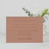 Classic Mocha Wedding Rose Gold Foil Einladung (Stehend vorne)