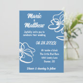Classic & Modern Floral Blue Wedding Einladung (Stehend Vorderseite)