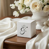 Classic Monogram Ampersand White Wedding Geschenkschachtel