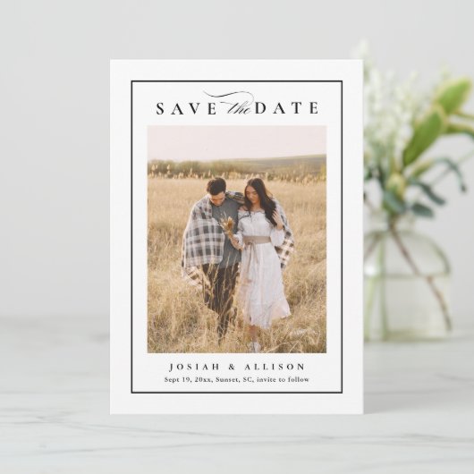 Classic Monogram QR Code 2 Foto Hochzeit Save The Date (Stehend Vorderseite)