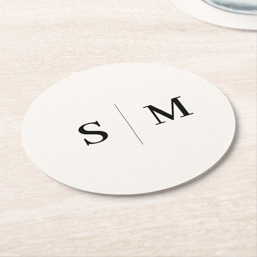 Classic Monogram White Wedding Runder Pappuntersetzer (Angewinkelt)