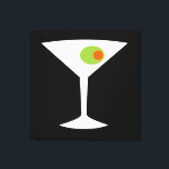 Classic Movie Martini Stretched Leinwand (größer)<br><div class="desc">Diese klassische Leinwand von Martini Stretched (schwarz) weist einen schwarzen Hintergrund auf und zeigt eine weiße Silhouette eines Martini-Glases. Im Inneren des Glases befindet sich ein herrlicher grüner Olivenbaum mit einem orangefarbenen Pimento. Das ist ein lustiges Stück Wandkunst für jeden, der sich wünscht, in einem klassischen Film eine Figur zu...</div>