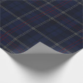 Classic Navy Blue Plaid Christmas Geschenkpapier (Ecke)