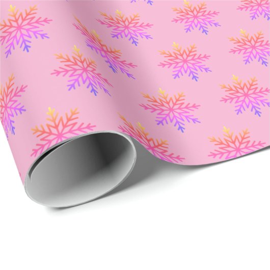Classic Ombre Rainbow Snowflake Pattern on Pink Geschenkpapier (Rolleneckpunkt)