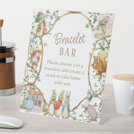 Classic Peter the Rabbit Baby Bracelet Bar Sign Sockelschild (In Situ)