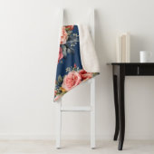 Classic Pink Roses Floral on a Blue Background Sherpadecke (Beispiel)