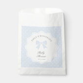 Classic Polka Dots Dusty Blue Bow Boy Baby Dusche Geschenktütchen (Vorderseite)