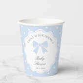 Classic Polka Dots Dusty Blue Bow Boy Baby Dusche Pappbecher (Vorderseite)