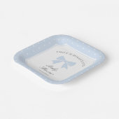 Classic Polka Dots Dusty Blue Bow Boy Baby Dusche Pappteller (Gewinkelt)