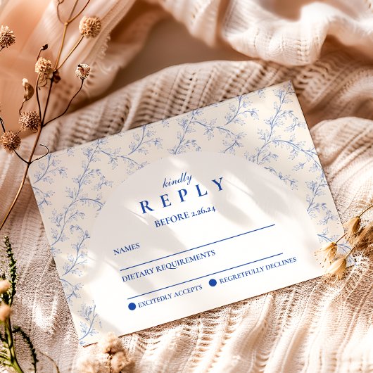 Classic Porcelain Blue Graduation Party RSVP Karte