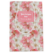 Classic powder pink & gold custom wedding gift bag mittlere geschenktüte (Vorderseite)