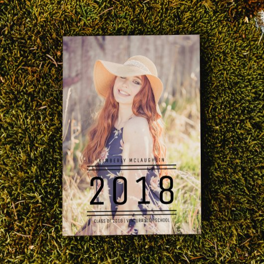 Classic Preppy Abschluss Foto Einladung | Schwarz