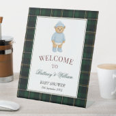 Classic Preppy Bear Designer Plaid Baby Shower Sockelschild (In Situ)