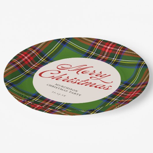 Classic Red and Green Frohe Weihnachten Kariert Pappteller (Schrägansicht)