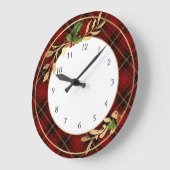 Classic Red Christmas Tartan, Holly & Gold Blätter Große Wanduhr (Winkel)