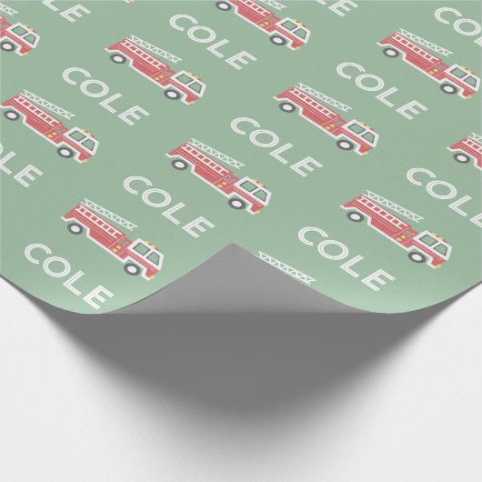 Classic Red Fireruck Custom Firefighter Theme Geschenkpapier (Ecke)