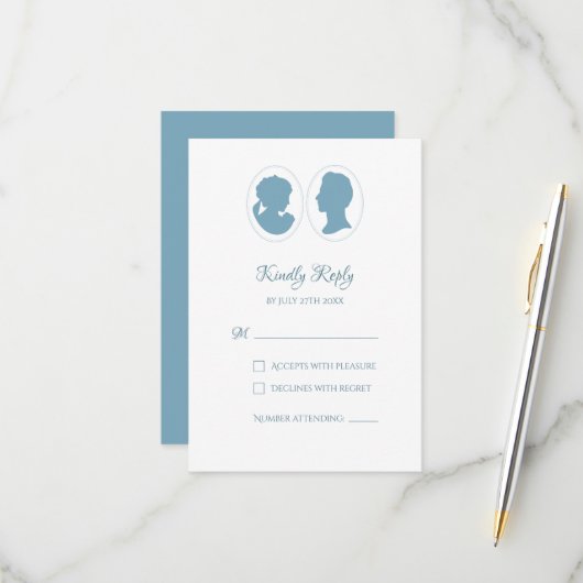 Classic Regency Blue Cameo Wedding RSVP Karte (Vorderseite/Rückseite Beispiel)