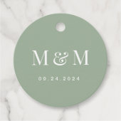Classic Sage Green Monogram Typography Wedding Geschenkanhänger (Vorderseite)