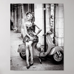Classic Scooter Poster Girl Paris Frankreich