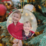 Classic Siblings Foto Weihnachtsmetall Keramik Ornament<br><div class="desc">Laden Sie Ihr eigenes Geschwisterklima zu diesem klassischen "fröhlichen und hellen" modernen Ornament hoch. Genießen Sie die süßen Gesichte Ihrer Kinder oder Enkel auf Ihrem Baum in diesem Jahr mit diesem einfachen und süßen runden Foto-Ornament! Passen Sie sich mit dem Jahr an, um sich diese Zeit in Ihrem Leben Jahr...</div>