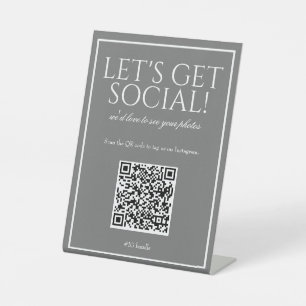 Classic Simple Gray QR Code Social Media Sign Sockelschild