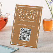 Classic Simple Sienna QR Code Social Media Sign Sockelschild (In Situ)
