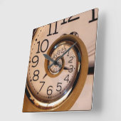 Classic Spiral Wall Clock Quadratische Wanduhr (Winkel)