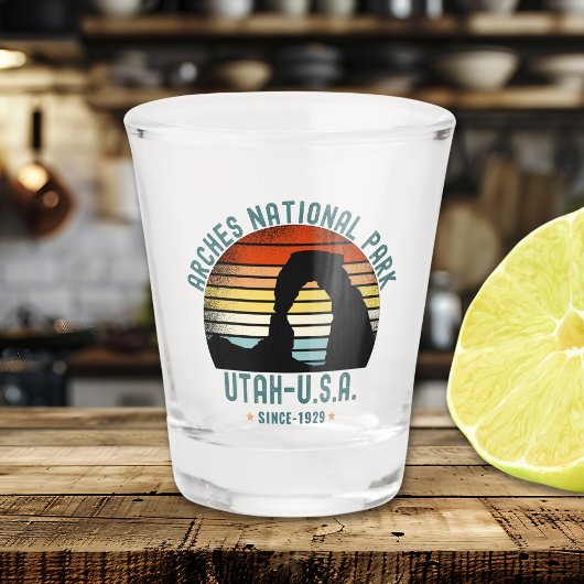 Classic Sunset over Arches Park, Utah Schnapsglas