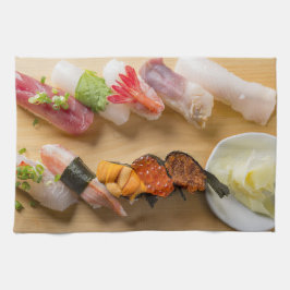 Classic Sushi Assortment on Wood Geschirrtuch