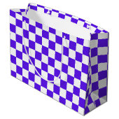Classic visual violet checkerboard  große geschenktüte (Rückseite Schrägansicht)