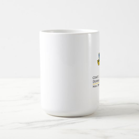 Classic White 15oz Tasse - farbiges Logo (Mittel)