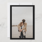 Classic white black photo calligraphy wedding einladung (Rückseite)