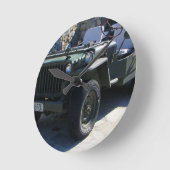Classic Willy's Jeep. Runde Wanduhr (Winkel)