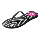 Classic Zebra Stripes Bright Pink Monogram Badesandalen (Schrägansicht)