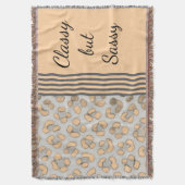 Classy, aber Sassy Snow Leopard Decke (Vorderseite Vertikal)