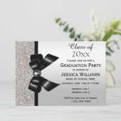 Classy Black Gem Bow, Silver Sequins Abschluss Einladung (Stehend Vorderseite)