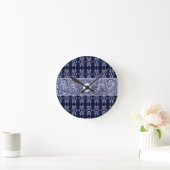 Classy Blue Baroque Muster von Leah G - Hubs Runde Wanduhr (Zuhause)