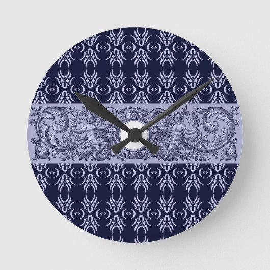 Classy Blue Baroque Muster von Leah G - Hubs Runde Wanduhr (Vorderseite)