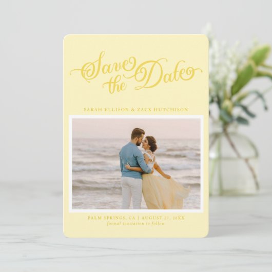 Classy Butter Yellow Elegant Script Save the Date (Stehend Vorderseite)