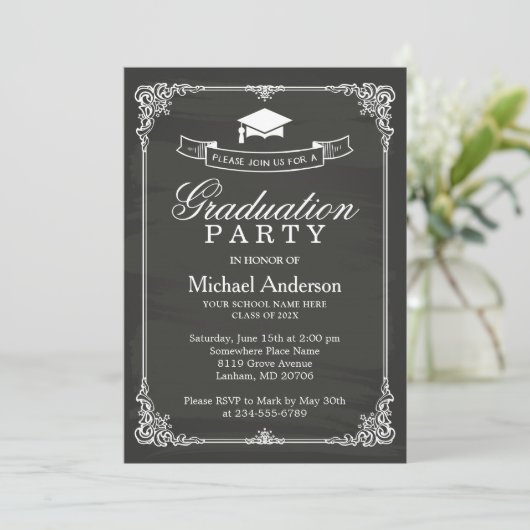 Classy Chalkboard Frame Modern Graduation Party Einladung (Stehend Vorderseite)