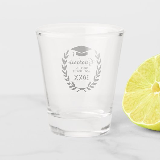 Classy Customized Grad Party Laurel Wreath Emblem Schnapsglas (Rückseite)