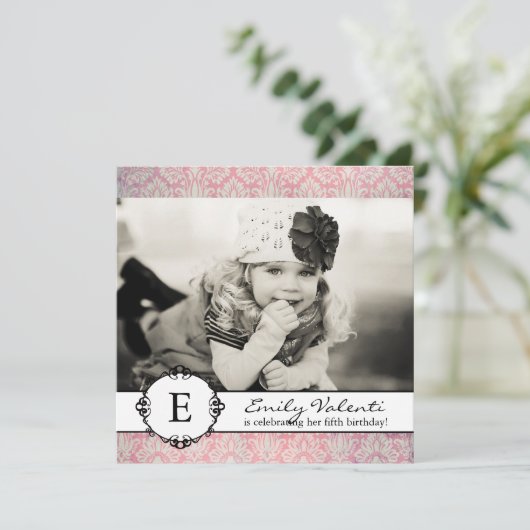 Classy Damask Geburtstagsparty Einladung (Stehend Vorderseite)