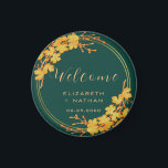 Classy Emerald Green Gold Floral Wedding Willkomme Magnet<br><div class="desc">Der elegante Emerald Green Gold Floral Wedding Begrüßungmagnet mit goldenen Blume und eleganter handgeschriebener Typografie vor zeitlosem smaragdgrünen Hintergrund. Von dieser Seite aus können Sie die Sammlung sehen, um passende Produkte zu finden. -Zeile Anpassen mit dem Text mithilfe der Vorlagenfelder. Wenn Sie gewollt haben, um den Stil, die Farbe oder...</div>