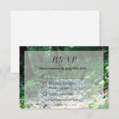 Classy Forest Petal Path Wedding RSVP Karte (Vorne/Hinten)