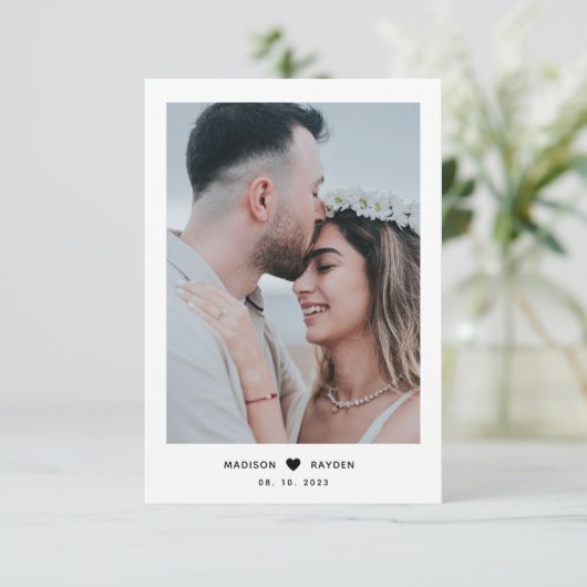 Classy Foto Black Script mit Heart Wedding Dankeskarte (Stehend Vorderseite)