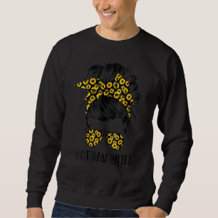 Classy Grammy Life Messy Hair Bun Sonnenblume Mutt Sweatshirt
